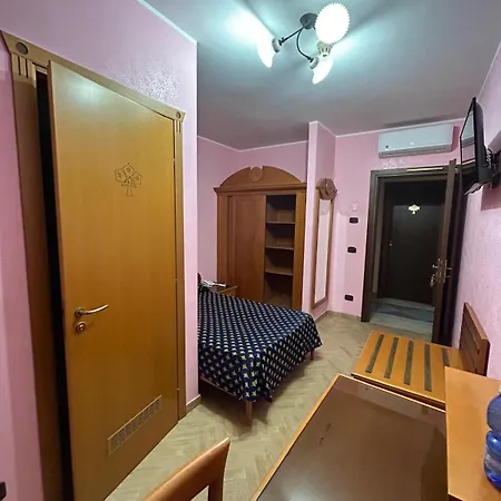 Canada Hotel 3*