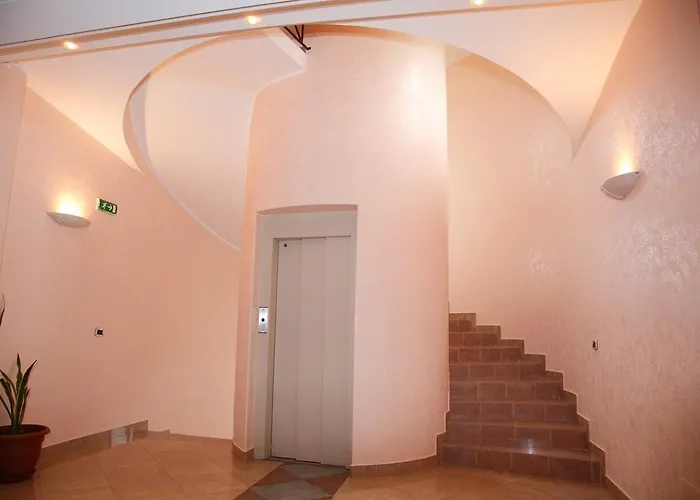 Canada Falerna Scalo